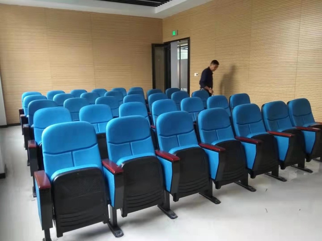 Cobertura de tecido cadeiras de auditório, lugares para sentar no Estádio Memorial Cor azul